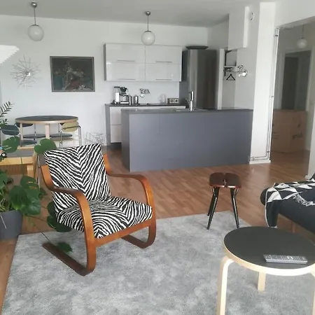 Apartament Ylimmaen Kerroksen Luksusnaekymaet Ydinkeskustassa