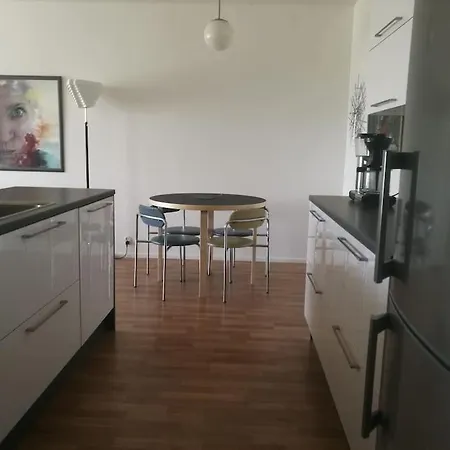 Ylimmaen Kerroksen Luksusnaekymaet Ydinkeskustassa Apartamento Uusikaupunki